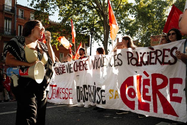 High School And University Student Protest - Toulouse Secondary school pupils behind a banner – Ratite, dear life, police violence. Young people are channelling their anger. Protests by secondary school pupils and students calling for improvements to their living and learning conditions, supported by the trade unions CGT, FO, FSU and Solidaires. France, Toulouse, 6 October 2026. Photo by Patricia Huchot-Boissier AbacaPress.com. Toulouse OCCITANIE France  Copyright: xHuchot-BoissierxPatricia ABACAx