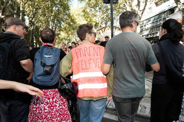 High School And University Student Protest - Toulouse Parents and political activists at the forefront, standing in front of the secondary school pupils. Protests by secondary school pupils and students calling for improvements to their living and learning conditions, supported by the trade unions CGT, FO, FSU and Solidaires. France, Toulouse, 6 October 2026. Photo by Patricia Huchot-Boissier AbacaPress.com. Toulouse OCCITANIE France  Copyright: xHuchot-BoissierxPatricia ABACAx