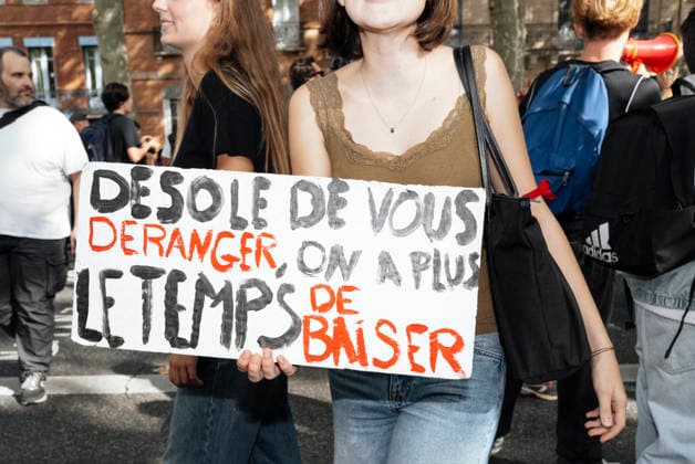 High School And University Student Protest - Toulouse A placard - Sorry to bother you, we don t have time to have sex anymore. Protests by secondary school pupils and students calling for improvements to their living and learning conditions, supported by the trade unions CGT, FO, FSU and Solidaires. France, Toulouse, 6 October 2026. Photo by Patricia Huchot-Boissier AbacaPress.com. Toulouse OCCITANIE France  Copyright: xHuchot-BoissierxPatricia ABACAx