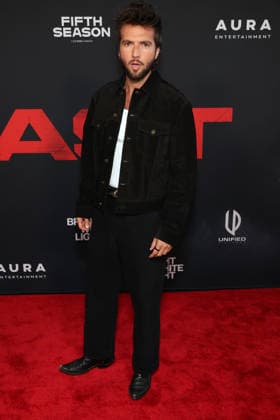 Inside arrivals for the Los Angeles premiere of The Beast at the Academy Museum of Motion Pictures Featuring: Guy Burnet Where: Los Angeles, California, United States When: 07 Oct 2026 Credit: Faye s Vision Cover Images EDITORIAL USE ONLY. NOT FOR USE BY NEWSPAPERS BASED IN THE UK. Copyright: xx coverimg56077483