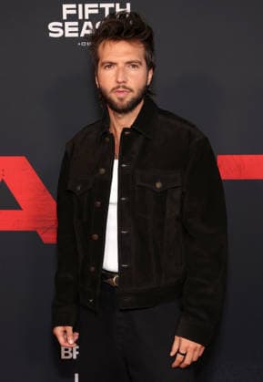 Inside arrivals for the Los Angeles premiere of The Beast at the Academy Museum of Motion Pictures Featuring: Guy Burnet Where: Los Angeles, California, United States When: 07 Oct 2026 Credit: Faye s Vision Cover Images EDITORIAL USE ONLY. NOT FOR USE BY NEWSPAPERS BASED IN THE UK. Copyright: xx coverimg56077492