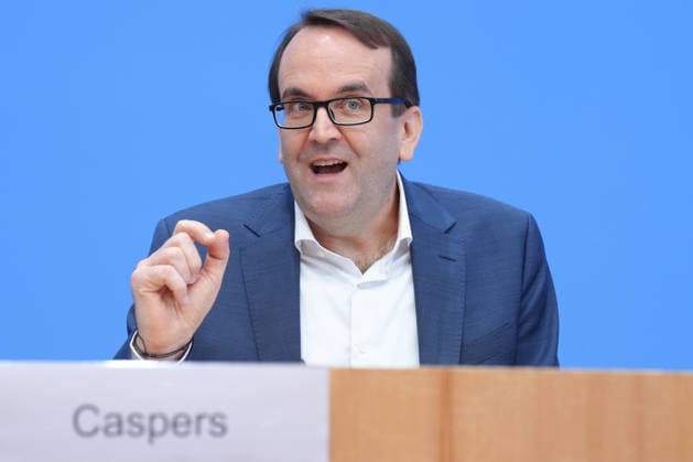 Bundespressekonferenz, Vorstellung der Studie zur Sicherheit von Kuenstlicher Intelligenz in der deutschen Wirtschaft Thomas Caspers im Portrait bei der Vorstellung der Studie zur Sicherheit von Kuenstlicher Intelligenz in der deutschen Wirtschaft. Risiken, KI-Sicherheitsvorfaelle und Schutzmaßnahmen in der Bundespressekonferenz, Berlin, 07.10.2026 Berlin Berlin Deutschland