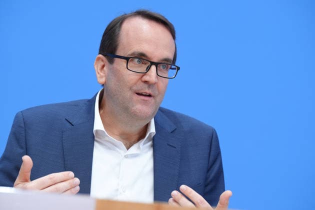 Bundespressekonferenz, Vorstellung der Studie zur Sicherheit von Kuenstlicher Intelligenz in der deutschen Wirtschaft Thomas Caspers im Portrait bei der Vorstellung der Studie zur Sicherheit von Kuenstlicher Intelligenz in der deutschen Wirtschaft. Risiken, KI-Sicherheitsvorfaelle und Schutzmaßnahmen in der Bundespressekonferenz, Berlin, 07.10.2026 Berlin Berlin Deutschland
