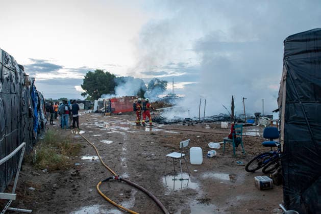A fire in a shantytown in Albacete affects several shacks. Several firefighters are working to extinguish the fire, as of October 7, 2026, in Albacete, Castilla-La Mancha, Spain. A fire in the settlement along the Carretera de las Penas has prompted the Albacete Fire Department to respond; they are working to extinguish the blaze and prevent it from spreading. October 7, 2026. Víctor Ferná, Albacete, Castile-La Mancha, Albacete, Castile-La Mancha, Spain  Copyright: xVictorxFernandezx 7825818