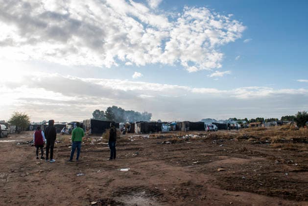 A fire in a shantytown in Albacete affects several shacks. Several people are working amid the fire’s aftermath on October 7, 2026, in Albacete, Castilla-La Mancha, Spain. A fire in the settlement along the Carretera de las Penas has mobilized the Albacete Fire Department, which is working to extinguish the blaze and prevent it from spreading. October 7, 2026. Víctor Ferná, Albacete, Castile-La Mancha, Albacete, Castile-La Mancha, Spain  Copyright: xVictorxFernandezx 7825833