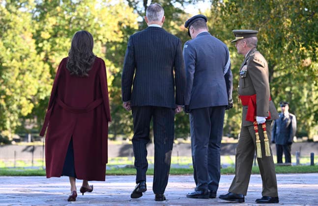 Spain s King Felipe and Queen Letizia take part in a wreath-laying ceremony at the Hietaniemi Cemetery in Helsinki, Finland, on October 7, 2026. Spain s King Felipe and Queen Letizia are on a two-day state visit to Finland. - HEIKKI SAUKKOMAA Helsinki Finland  Copyright: xHeikkixSaukkomaax O2Tp5zYqp0w