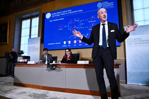 Henri Kagan and Kenso Soai are awarded the 2026 Nobel Prize in Chemistry during a press conference at the Royal Swedish Academy of Sciences in Stockholm, Sweden, on October 7, 2026 STOCKHOLM SWEDEN x10080x  Copyright: xFredrikxSandberg TTx SWEDEN NOBEL PRIZE 2026 CHEMISTRY xcmt5KfAOJo