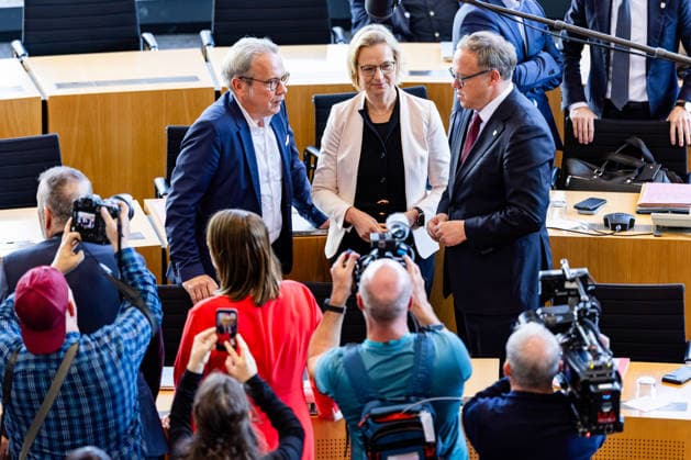 07.10.2026, GER, News Politik, 56.Plenarsitzung im Plenarsaal Thüringer Landtag Mario Voigt, Georg Maier, Katja Wolf 99096 Erfurt Thueringer Landtag Thüringen Deutschland