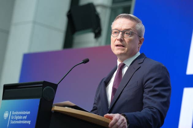 Statement des Bundesminister fuer Digtales zur Staatsmodernisierung Dr. Karsten Wildberger (Digitalminister) beim Statement zum Kabinettbeschluss des Berichts zu 1 Jahr Staatsmodernisierung, Berlin, 07.10.2026 Berlin Berlin Deutschland
