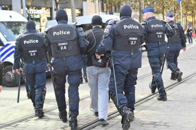 Liege Students Protest Against Austerity Measures 07 10 2026 LIEGE, BELGIUM Degradation at Place Saint-Lambert: Students protesting against the austerity measures introduced by the Wallonia-Brussels Federation (FWB) government are pictured in Liege, Belgium, on October 7, 2026. ( Liege Belgium  Copyright: xPhilipxReynaersx