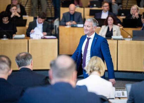 8. THÜRINGER LANDTAG - 55. PLENARSITZUNG ** NUR FÜR REDAKTIONELLE ZWECKE ** EDITORIAL USE ONLY **<p>07 10 2026-Erfurt: Thüringer Landtag 8. Wahlperiode 55. Plenarsitzung im Foto: Björn Höcke (AfD), Fraktionsvorsitzender, Ministerpräsident Mario Voigt (CDU) links ( Deutschland Thueringen Erfurt Copyright: SaschaxFromm