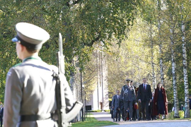 07-10-2026 Finland King Felipe and Queen Letizia during the wreath-laying ceremony at Hietaniemi Cemetery, Finland s national cemetery and the final resting place of many former presidents and other prominent figures on the 2nd day of the 2 day statevisit to Finland. Â  Copyright: xPPEx