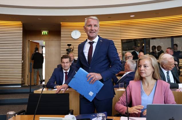 Sonderplenum Thueringer Landtag 07.10.2026, Erfurt, Thueringer Landtag, 55. Plenarsitzung, Sonderplenum, Verhandlungsgegenstand ist die Aufloesung des 8. Thueringer Landtags gemaess Artikel 50 Abs. 2 Satz 1 Nr. 1 der Verfassung des Freistaats Thueringen Antrag der AfD im Bild: Fraktionsvorsitzender Bjoern Hoecke (AfD)