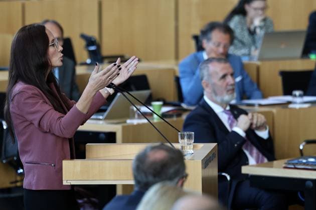 Sonderplenum Thueringer Landtag 07.10.2026, Erfurt, Thueringer Landtag, 55. Plenarsitzung, Sonderplenum, Verhandlungsgegenstand ist die Aufloesung des 8. Thueringer Landtags gemaess Artikel 50 Abs. 2 Satz 1 Nr. 1 der Verfassung des Freistaats Thueringen Antrag der AfD im Bild: Anke Wirsing (fraktionslos)
