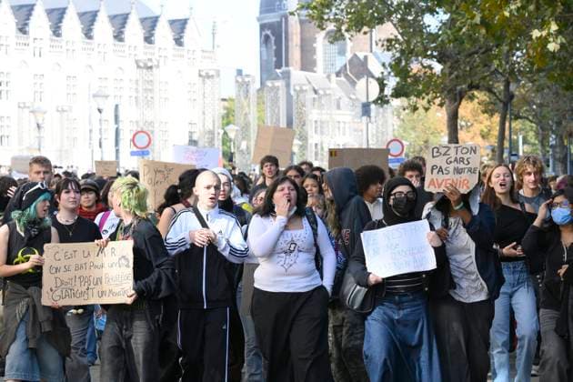 Liege Students Protest Against Austerity Measures 07 10 2026 LIEGE, BELGIUM Students protesting against the austerity measures introduced by the Wallonia-Brussels Federation (FWB) government are pictured in Liege, Belgium, on October 7, 2026. ( Liege Belgium  Copyright: xPhilipxReynaersx