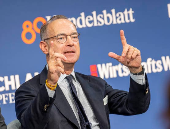 Oliver Bäte EUR, Deutschland, Berlin, 07.10.2026: Oliver Bäte CEO Allianz SE besucht die in Berlin stattfindene Jubiläumsveranstaltung von 80 Jahre Handelsblatt und 100 Jahre WirtschaftsWoche.
