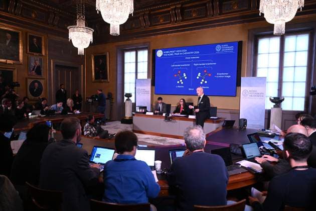 (261007) -- STOCKHOLM, Oct. 7, 2026 -- The 2026 Nobel Prize in Chemistry is announced in Stockholm, Sweden, Oct. 7, 2026. Henri Kagan and Kenso Soai have been awarded the 2026 Nobel Prize in Chemistry for their discovery of non-linear effects and autocatalysis in asymmetric organic synthesis, the Royal Swedish Academy of Sciences announced on Wednesday. ) SWEDEN-STOCKHOLM-NOBEL PRIZE IN CHEMISTRY-WINNERS LyuxYou 