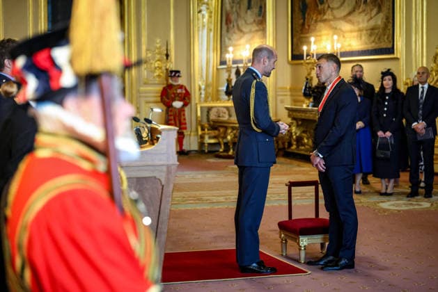 Investitures at Windsor Castle 07 10 2026. Windsor, UK. Sir Kevin Sinfield receives the Honour of Knighthood from The Prince of Wales at an investiture ceremony at Windsor Castle, Berkshire., Credit:Andrew Parsons Kensington Palace B66 Avalon United Kingdom, England, Windsor  Copyright: xAndrewxParsonsx xKensingtonxPalacex xB66x xAvalonx 1141202889