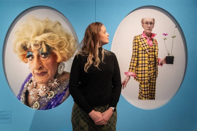 Tim Walker s Fairyland: Love and Legends Photo Call at National Portrait Gallery, London, UK - 7 October 2026 A staff member views (L-R) - Maisie Trollette and Lavinia Co-op and Japanese Anemone all by Tim Walker as part of The National Portrait Gallery s Tim Walker s Fairyland: Love and Legends Exhibition which runs from 9th October 2026 - 7th February 2027 at National Portrait Gallery in London, England, UK on Wednesday 7 October, 2026., Credit:Justin Ng Avalon UK, England, London, National Portrait Gallery  Copyright: xJustinxNgx xAvalonx 1141202443