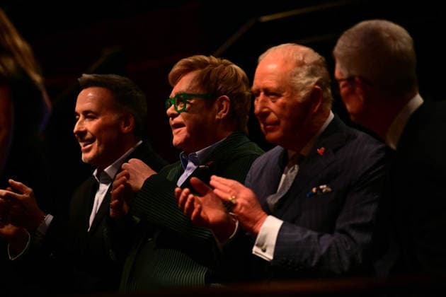 Britain s King Charles III reacts along side British singer-songwriter Elton John (2L) as he joins a music workshop for young people, the first as part of the Apple x King™s Trust Creative Labs, at Battersea Power Station in south west London on October 7, 2026., Credit:BEN STANSALL PA ROTA - B68 Avalon United Kingdom, London  Copyright: xBENxSTANSALLx xPAxROTAx-xB68x xAvalonx 1141207893