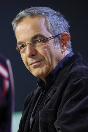 07.10.2026, Frankfurt am Main, DEU, Frankfurter Buchmesse. Navid Kermani, Autor des aktuellen Buches Koeln. E Jefoehl im Geschraech auf der ARD Buehne