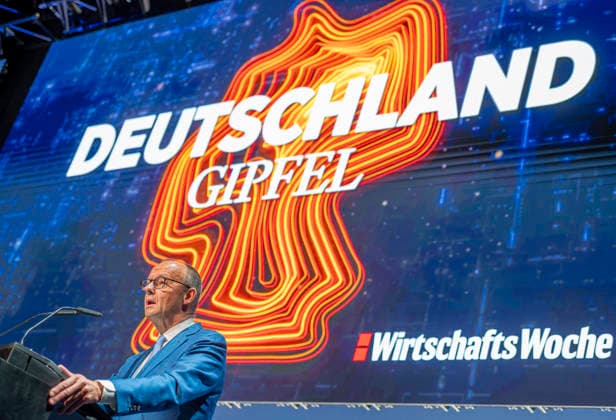Friedrich Merz EUR, Deutschland, Berlin, 07.10.2026: Keynote von Bundeskanzler Friedrich Merz (CDU) zur Lage unseres Landes anlässlich der in Berlin stattfindenen Jubiläumsveranstaltung von 80 Jahre Handelsblatt und 100 Jahre WirtschaftsWoche.