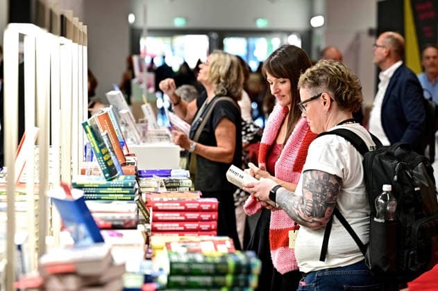Frankfurter Buchmesse 2026. Besucher der Frankfurter Buchmesse am 07.10.2026. 20261007MWI151893
