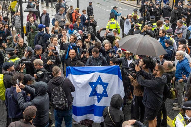 October 7, 2026, London, UK: Pro-Palestinian students march through central London towards Russell Square on the third anniversary of the October 7 attacks on Israel. The University of London Coalition organized the march, while the Metropolitan Police imposed strict conditions on the route and timing, including a ban on face coverings. London UK  - ZUMAl94_ 20261007_zaf_l94_035 Copyright: xMarcinxNowakx