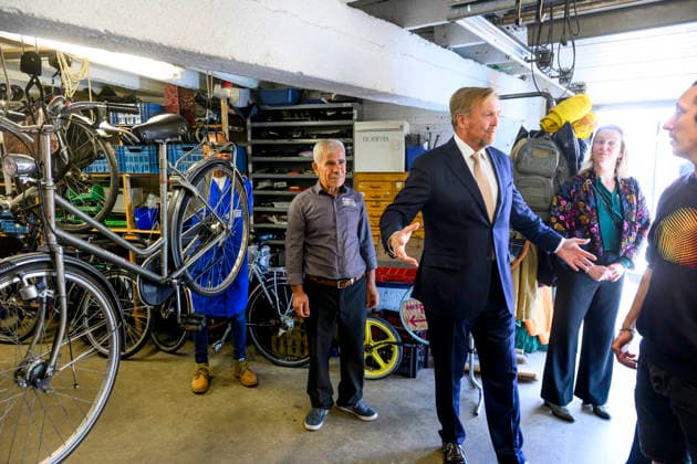 07-10-2026 Bosch King Willem-Alexander visited the Bike House, world kitchen and the Boschveld Garden at the Copernikkel, a cooperative of various resident-led initiatives and participating in the SAMEN lokaal program, in Den Bosch. Â  Copyright: xPPEx