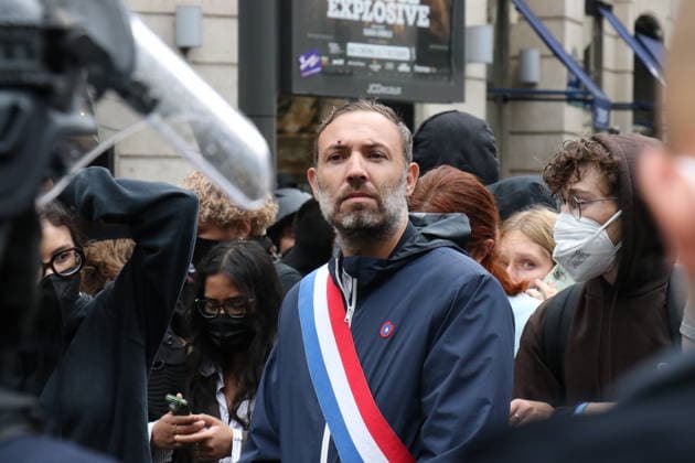 Student blockade near Sciences Po Paris PARIS, FRANCE - OCTOBER 7: French lawmaker Thomas Portes is seen near Sciences Po Paris as students stage a blockade in support of the wider mobilization over conditions in the education system in Paris, France, on October 7, 2026. Riot police are deployed in the area while demonstrators maintain barricades and gather in the street. Umit Donmez Anadolu Paris France. Editorial use only. Please get in touch for any other usage.  Copyright: x2026xAnadoluxUmitxDonmezx