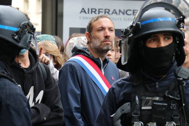 Student blockade near Sciences Po Paris PARIS, FRANCE - OCTOBER 7: French lawmaker Thomas Portes is seen near Sciences Po Paris as students stage a blockade in support of the wider mobilization over conditions in the education system in Paris, France, on October 7, 2026. Riot police are deployed in the area while demonstrators maintain barricades and gather in the street. Umit Donmez Anadolu Paris France. Editorial use only. Please get in touch for any other usage.  Copyright: x2026xAnadoluxUmitxDonmezx