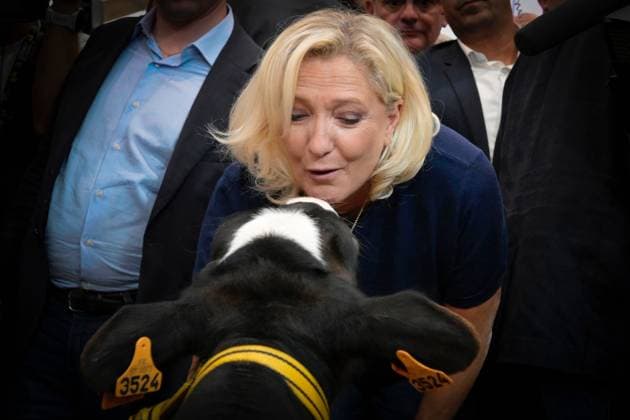 Livestock Summit in Cournon-d Auvergne PHOTOPQR LA MONTAGNE Richard BRUNEL October 7, 2026 Livestock Summit Day 2, Agriculture and Livestock, Marine Le Pen meets two young Blanc-Bleu breeders, Cournon, October 7, 2026 Photo by Richard Brunel Livestock Summit in Cournon d’Auvergne, central France, October 7, 2026 France  Copyright: xPHOTOPQR LAxMONTAGNE MAXPPPxRichardxBRUNELx 20261007LMT7810 20261007LMT7810