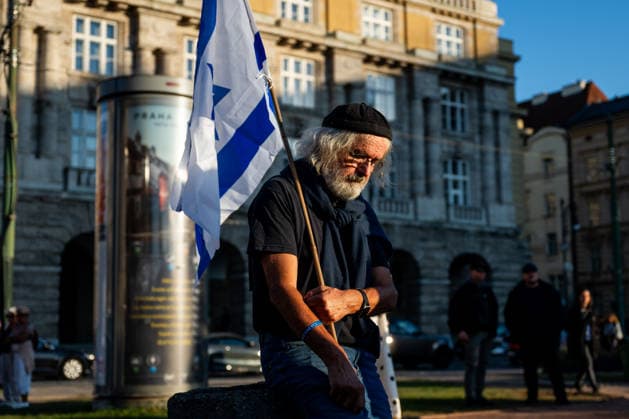 Several hundred people marked the third anniversary of the attacks on Israel by the Palestinian terrorist group Hamas at a gathering titled We Will Not Forget!, organised by the Czech Society of Friends of Israel, in front of the Rudolfinum concert hall in Jan Palach Square in Prague centre, Czech Republic, October 7, 2026. (CTKxPhoto OndrejxDeml) CTKPhotoP2026100707250  CTKPhotoP2026100707250