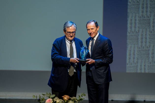3rd Annual Hispanic Influence Awards Francisco Marhuenda, editor-in-chief of La Razón, presents an award to Real Madrid during the 3rd Annual Hispanic Influence Awards ceremony on October 7, 2026, in Madrid, Spain. The main objective of the Hispanic Influence Awards is to recognize excellence, talent, creativity, and leadership of individuals and institutions that strengthen ties within the Spanish-speaking community and promote Hispanic values on a global scale. OCTOBER 7, 2026 HISPANIC INFLUENCE AWARDS SPANISH-SPEAKERS HISPANIC IDENTITY Madrid Madrid, Spain  Copyright: xRicardoxRubiox 7827311