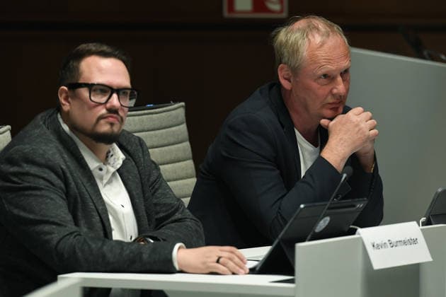 Bezirksvertretung Alt-Oberhausen am 07.10.2026 im Rathaus Oberhausen ( Ratssaal ) Kevin Burmeister ( AfD Landtagskandidat ), links - Wolfgang Kempkes ( OB-Kandidat der AfD Oberhausen ), rechts