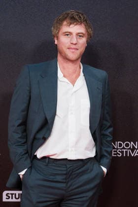 Opening Night Gala Elsinore on Wednesday 7 October 2026 Johnny Flynn attends the red carpet for the Opening Night Gala Elsinore during the London Film Festival 2026 on Wednesday 7 October 2026 at Royal Festival Hall, London. ., Credit:Julie Edwards Avalon  Copyright: xJuliexEdwardsx xAvalonx 1141278631