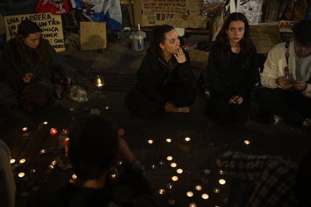 Supporters gather in Madrid for Maricarmen Abascal after her death MADRID, SPAIN - OCTOBER 7: People gather in support of Maricarmen Abascal during a protest at Puerta del Sol in Madrid, Spain on October 7, 2026. The 87-year-old Abascal, who became a symbol of Spain s housing crisis in recent weeks, died in hospital after spending 15 days there following her eviction from her home by police in Madrid on September 23, 2026. Burak Akbulut Anadolu Madrid Spain. Editorial use only. Please get in touch for any other usage.  Copyright: x2026xAnadoluxBurakxAkbulutx