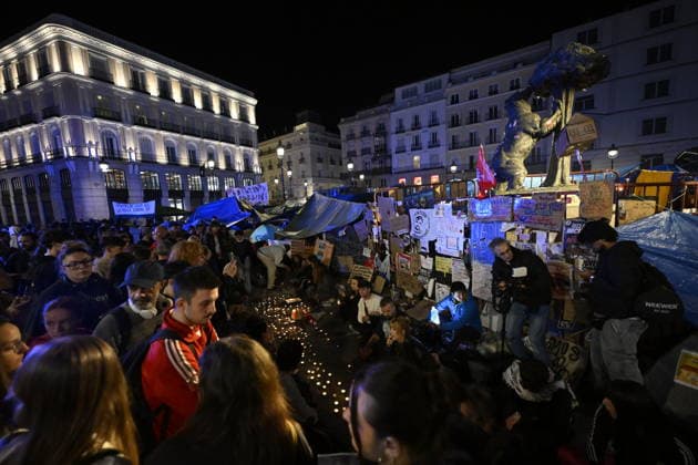 Supporters gather in Madrid for Maricarmen Abascal after her death MADRID, SPAIN - OCTOBER 7: People gather in support of Maricarmen Abascal during a protest at Puerta del Sol in Madrid, Spain on October 7, 2026. The 87-year-old Abascal, who became a symbol of Spain s housing crisis in recent weeks, died in hospital after spending 15 days there following her eviction from her home by police in Madrid on September 23, 2026. Burak Akbulut Anadolu Madrid Spain. Editorial use only. Please get in touch for any other usage.  Copyright: x2026xAnadoluxBurakxAkbulutx