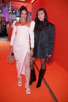 Anna Maria Damm mit Schwester Katharina Damm bei der ABOUT YOU OPERA FASHION SHOW im Admiralspalast in Berlin am 07.10.2026