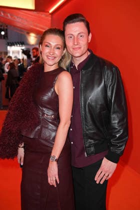 Lisa Walser mit Ehemann Henry Walser aka Die Walsers bei der ABOUT YOU OPERA FASHION SHOW im Admiralspalast in Berlin am 07.10.2026