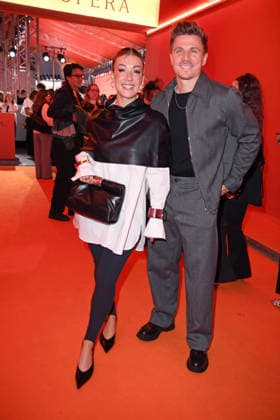 Chris Krömer mit Freundin Sabrina Nickel bei der ABOUT YOU OPERA FASHION SHOW im Admiralspalast in Berlin am 07.10.2026