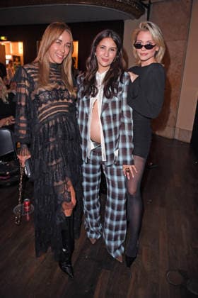Annemarie Carpendale, Chryssanthi Kavazi, Valentina Pahde bei der ABOUT YOU OPERA FASHION SHOW im Admiralspalast in Berlin am 07.10.2026