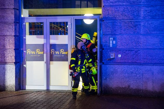 Brand in Kinosaal sorgt für Großaufgebot an Rettungskräften Am 08.10.2026 kam es in einem Kinosaal des Cinestar Metropolis in Frankfurt zu einem Feuer. Die Feuerwehr Frankfurt rückte mit einem Großaufgebot an, Trupps bekämpften den Brand unter Atemschutz. Nach den Löscharbeiten waren ausgiebige Belüftungsmaßnahmen erforderlich. Erste Einsatzkräfte konnten nach rund einer Stunde den Einsatz verlassen. Frankfurt am Main Innenstadt Hessen Deutschland