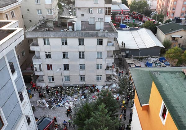Partial collapse occurs in 7-story building in Istanbul s Maltepe district ISTANBUL, TURKIYE - OCTOBER 8: An aerial view shows search and rescue operations underway after the lower floors of a seven-story building partially collapse in the Maltepe district of Istanbul, Turkiye, on October 8, 2026. Murat Sengul Anadolu Istanbul Turkey. Editorial use only. Please get in touch for any other usage.  Copyright: x2026xAnadoluxMuratxSengulx