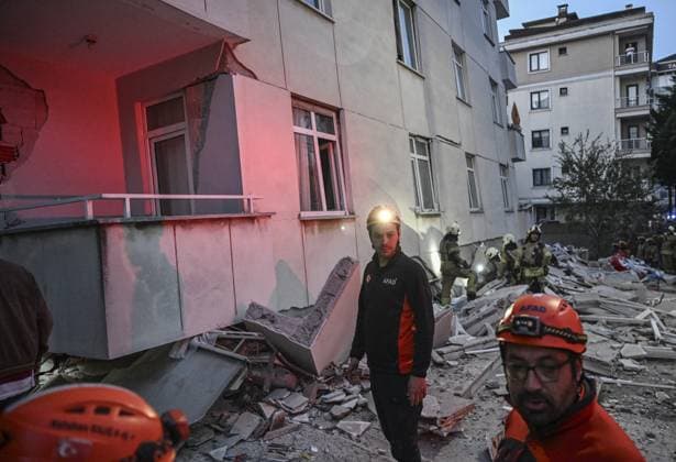 Partial collapse occurs in 7-story building in Istanbul s Maltepe district ISTANBUL, TURKIYE - OCTOBER 8: Search and rescue personnel, including firefighters, AFAD, UMKE, and police teams, operate at the site of a partial building collapse in the Cevizli neighborhood of Maltepe district, Istanbul, Turkiye on October 8, 2026. Trapped residents on the unaffected upper floors were evacuated while emergency teams initiated search and rescue efforts beneath the collapsed lower levels. Murat Sengul Anadolu Istanbul Turkey. Editorial use only. Please get in touch for any other usage.  Copyright: x2026xAnadoluxMuratxSengulx