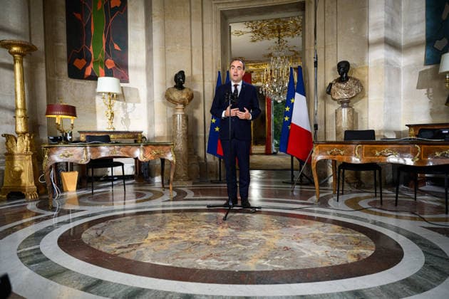 Prime Minister Sébastien Lecornu made, from Matignon, a statement regarding the high school students’ protests on October 7, 2026 Eric Tschaen Pool Bestimage Prime Minister Sébastien Lecornu made a statement from Matignon about the high school students’ protests on October 7, 2026 Paris, France  Copyright: xEricxTschaenx xPoolx xBestimagexEricxTschaenx xPoolx xBestimagex