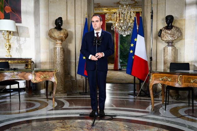 Prime Minister Sébastien Lecornu made, from Matignon, a statement regarding the high school students’ protests on October 7, 2026 Eric Tschaen Pool Bestimage Prime Minister Sébastien Lecornu made a statement from Matignon about the high school students’ protests on October 7, 2026 Paris, France  Copyright: xEricxTschaenx xPoolx xBestimagexEricxTschaenx xPoolx xBestimagex