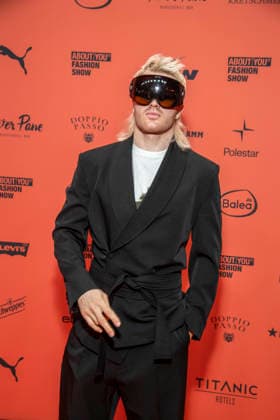 ABB ABOUTYOU- Ski Aggu zu Gast auf dem Orangenen Teppich bei der ABOUT YOU Opera Fashion Show im Admiralspalast am 07.10.2026 Berlin Deutschland