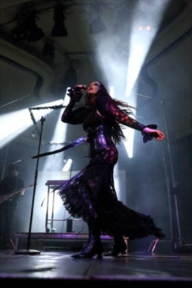 Alexandra Ashley Hughes alias Allie X bei einem Konzert im Metropol in Berlin, 7. Oktober 2026. Allie X Konzert Berlin