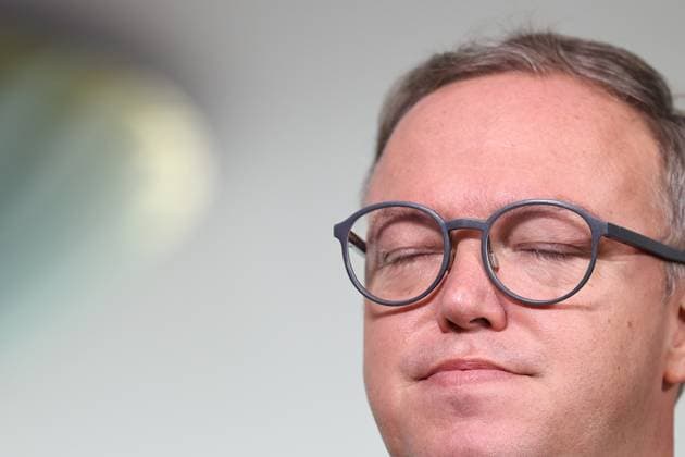 Thueringer Landtag - Statement Ministerpraesident Mario Voigt (CDU) 07.10.2026, Erfurt, Thueringer Landtag, Statement von Ministerpraesident Mario Voigt (CDU), er hat die Klage zurueckgezogen, er akzeptiert die Aberkennung seines Doktortitels